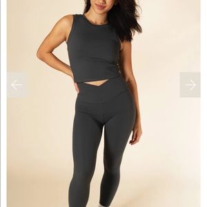 Crossover leggings-SOLD